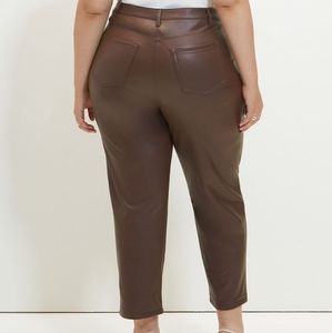 High waisted, faux leather pant straight leg